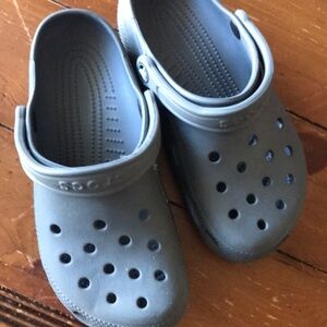 CROCS Men's Classic Gray Clogs